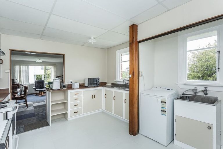 Photo of property in 56 Lindsay Road, Balaclava, Dunedin, 9011
