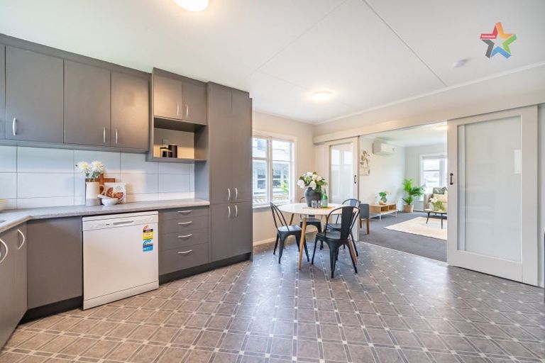 Photo of property in 37 Russell Road, Wainuiomata, Lower Hutt, 5014