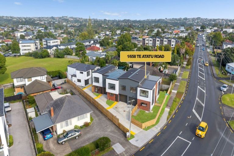 Photo of property in 658a Te Atatu Road, Te Atatu Peninsula, Auckland, 0610