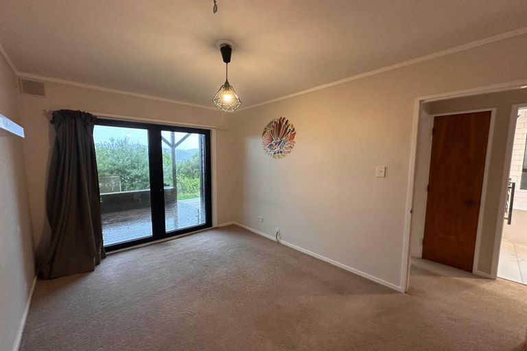 Photo of property in 81b Percy Dyett Drive, Karori, Wellington, 6012