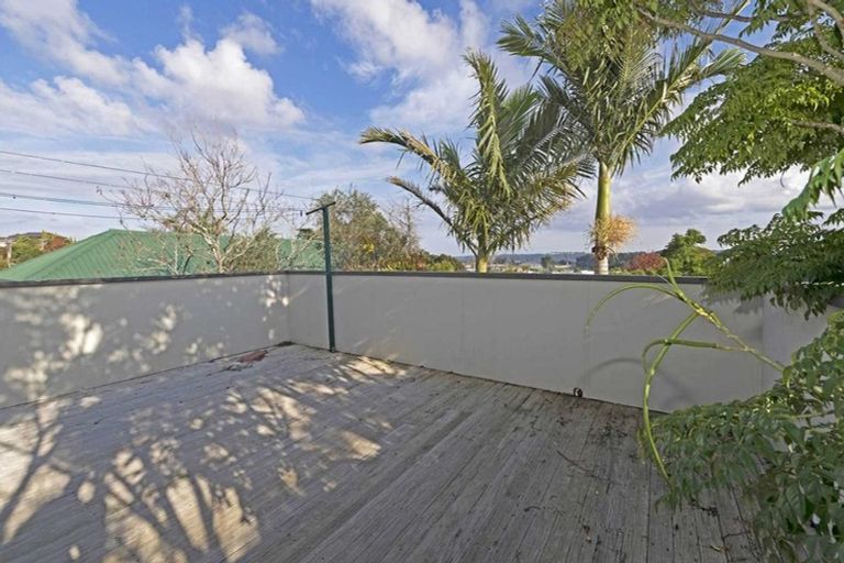 Photo of property in 306 Sunset Road, Windsor Park, Auckland, 0632