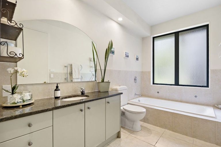 Photo of property in 92b Clevedon-takanini Road, Clevedon, Papakura, 2582