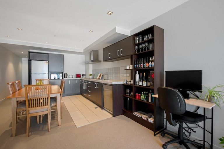 Photo of property in Monument Apartments, 4g/245 Wakefield Street, Te Aro, Wellington, 6011