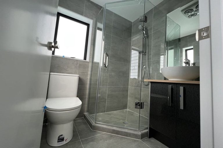 Photo of property in 2 Matukutureia Lane, Manurewa, Auckland, 2102