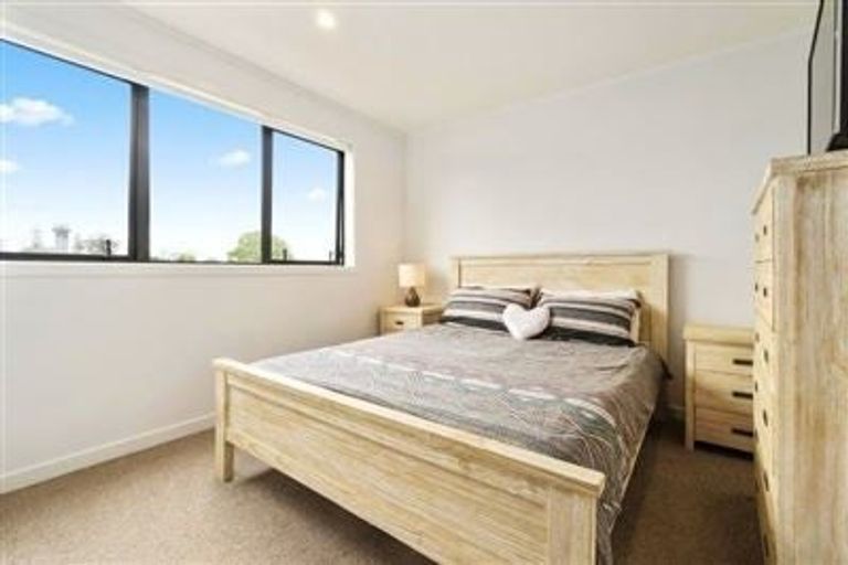 Photo of property in 6/2 Brandon Road, Glen Eden, Auckland, 0602