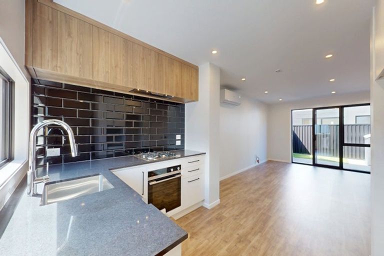 Photo of property in 7 Teak Street, Wallaceville, 5018