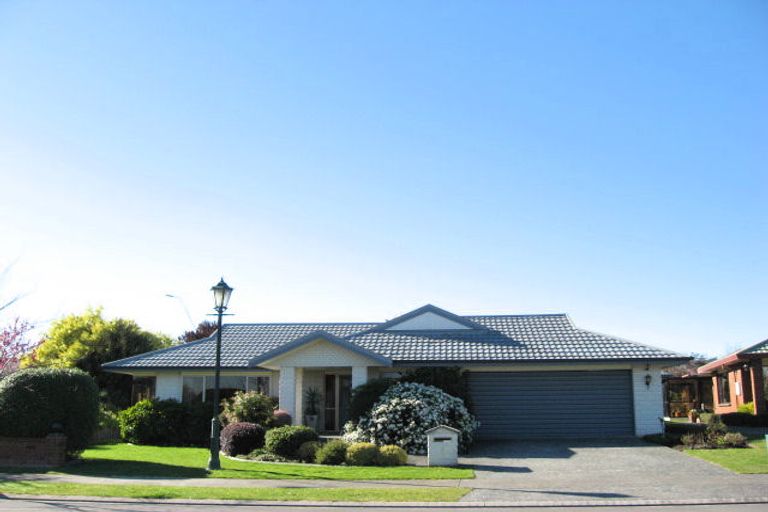 Photo of property in 1 Kingsgate Avenue, Havelock North, 4130