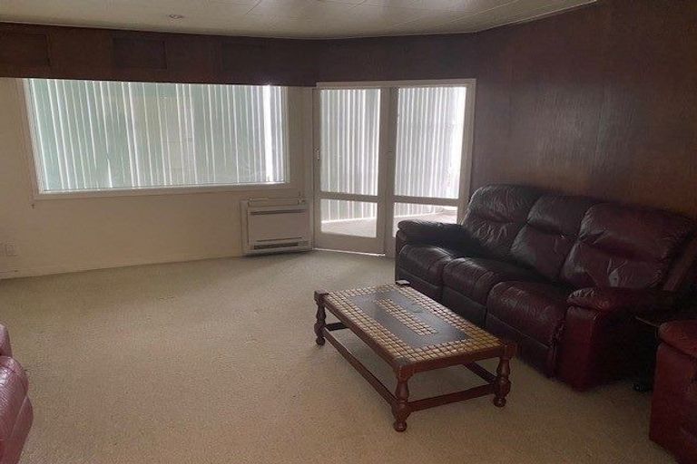 Photo of property in 4/586 Barbadoes Street, Edgeware, Christchurch, 8013