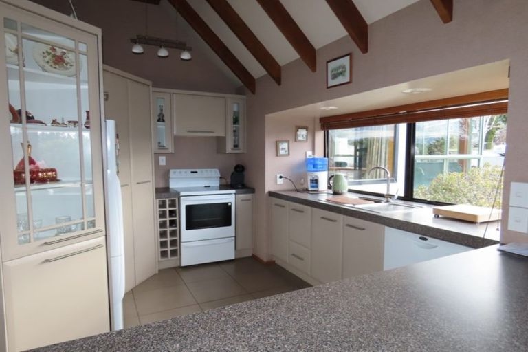 Photo of property in 1 Athenry Road, Bridge Hill, Alexandra, 9320