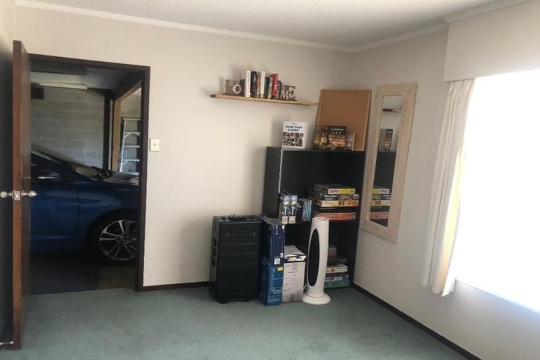 Photo of property in 8 Newcastle Road, Dinsdale, Hamilton, 3204