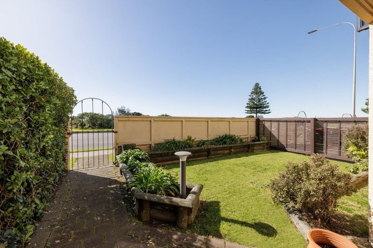 Photo of property in 207c Marine Parade, Mount Maunganui, 3116
