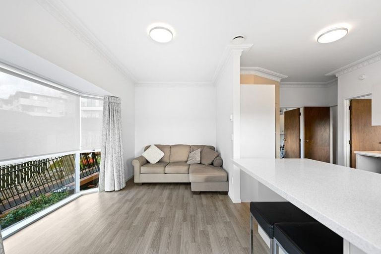 Photo of property in 28 Delamare Road, St Andrews, Hamilton, 3200