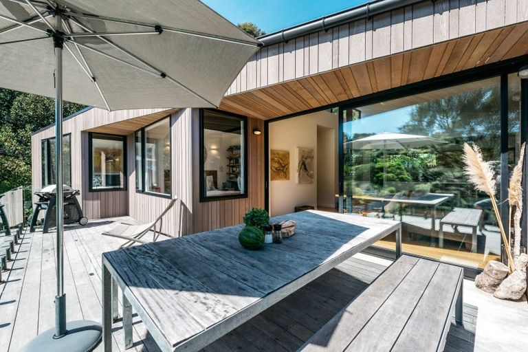 Photo of property in 39 Makora Avenue, Oneroa, Waiheke Island, 1081