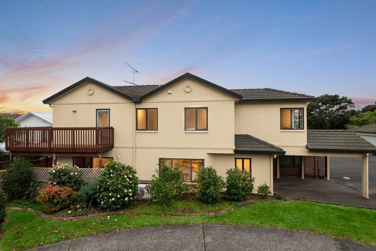 Photo of property in 1/6 Sunnydale Place, Oteha, Auckland, 0632