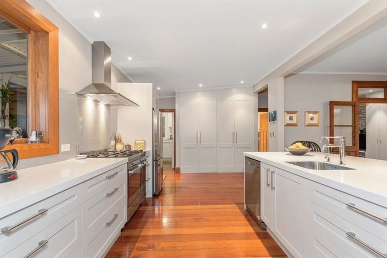 Photo of property in 264 Whitehills Road, Waitoki, Silverdale, 0994