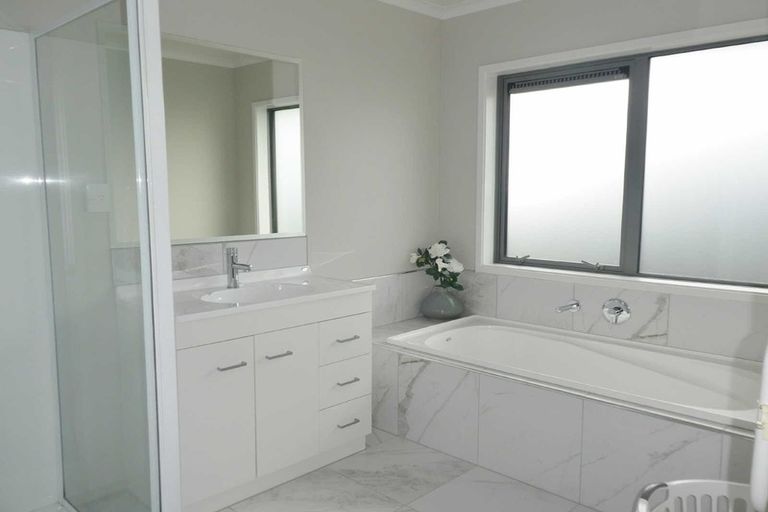 Photo of property in 16 Sweet Waters Place, Woolston, Christchurch, 8023