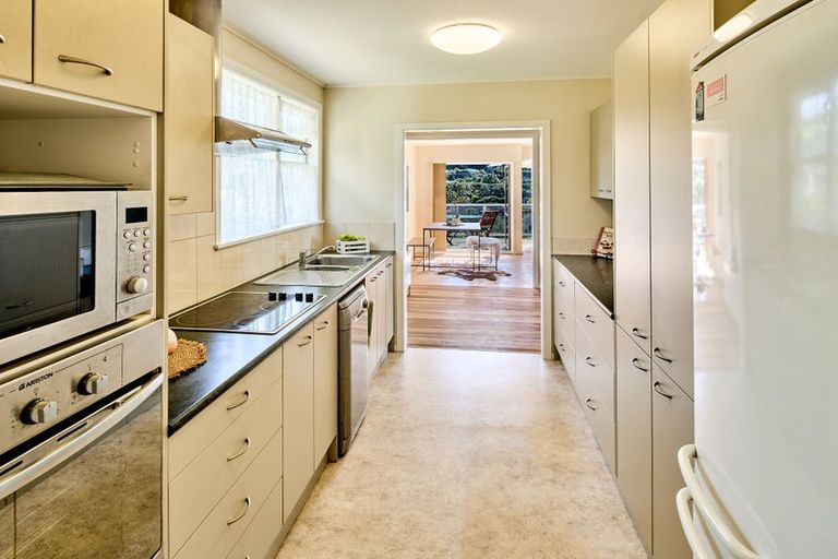 Photo of property in 18 Pukerua Beach Road, Pukerua Bay, 5026