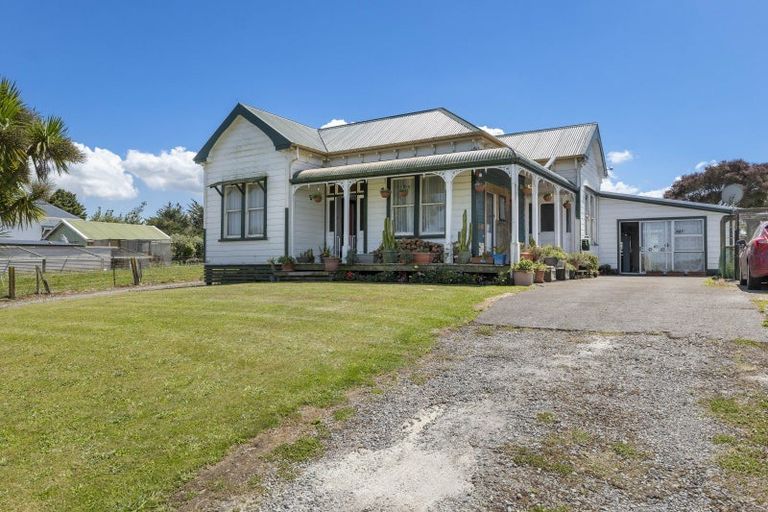Photo of property in 86 Victoria Street, Kaponga, Hawera, 4679