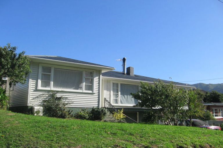 Photo of property in 46 Collins Avenue, Tawa, Wellington, 5028