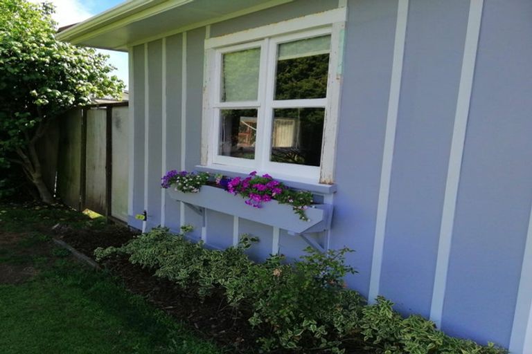 Photo of property in 10 Tukapa Street, Westown, New Plymouth, 4310