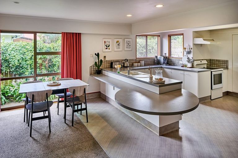 Photo of property in 259 Marine Parade, Eastbourne, Lower Hutt, 5013