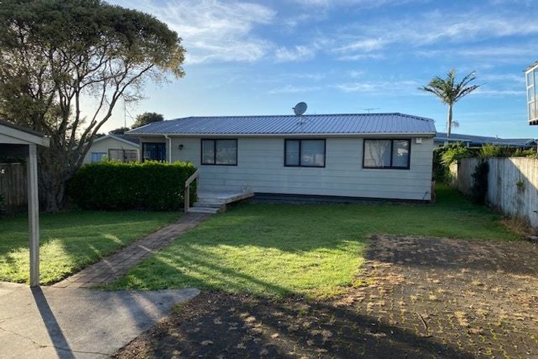Photo of property in 1/98 Titirangi Road, New Lynn, Auckland, 0600