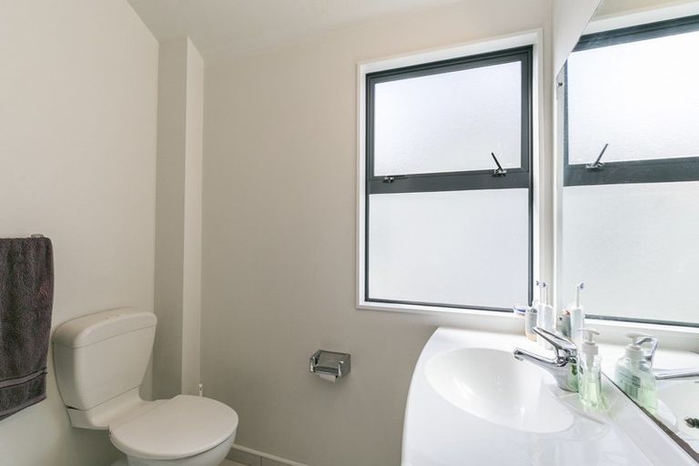 Photo of property in 2/142 Ghuznee Street, Te Aro, Wellington, 6011