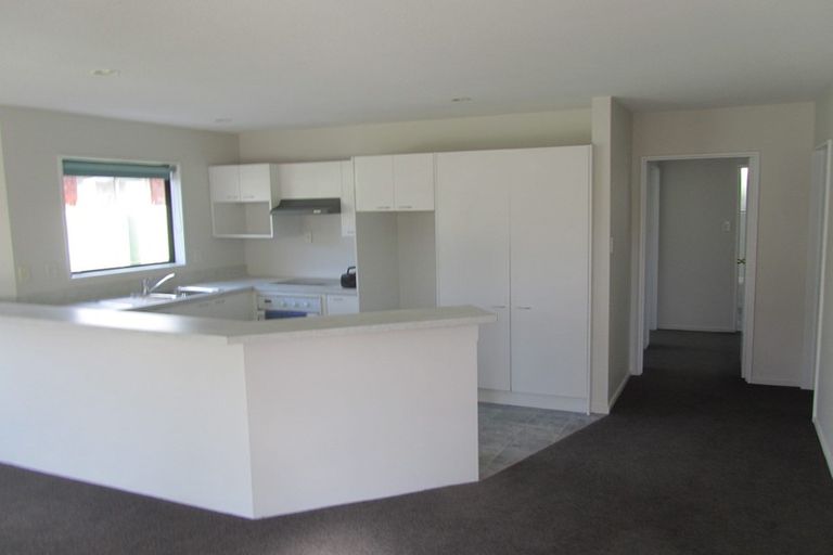Photo of property in 22a Dunedin Street, Redwood, Christchurch, 8051