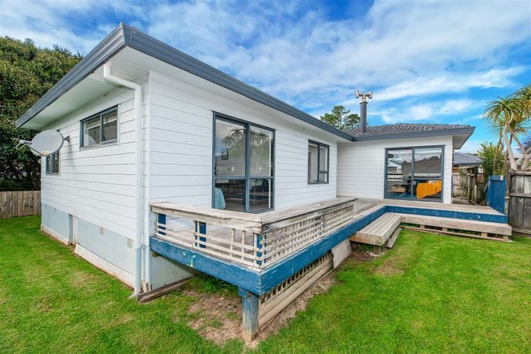 Photo of property in 106 Glen Road, Ranui, Auckland, 0612