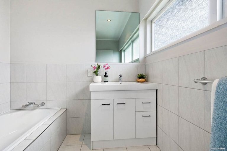 Photo of property in 6 Lakeside Drive, Pahurehure, Papakura, 2113