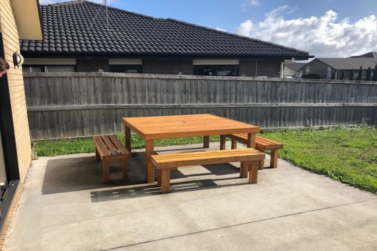 Photo of property in 14 Raupo Place, Rototuna North, Hamilton, 3210