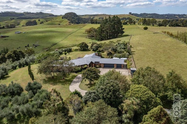 Photo of property in 1226 State Highway 16, Waimauku, 0883