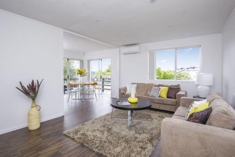 Photo of property in 8 Libra Street, Glen Eden, Auckland, 0602