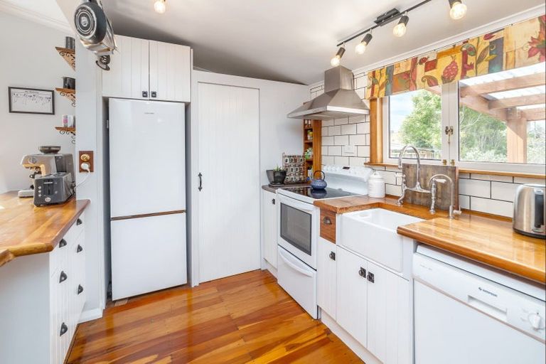 Photo of property in 11 Waite Street, Featherston, 5710