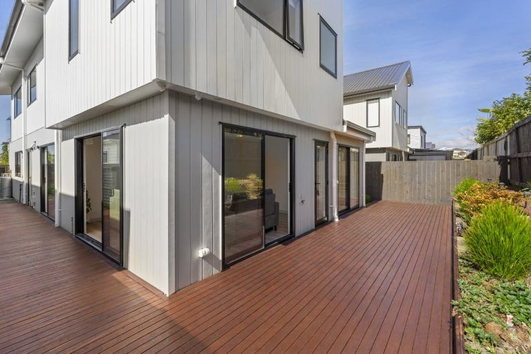Photo of property in 62 Matangi View Drive, Orewa, 0931