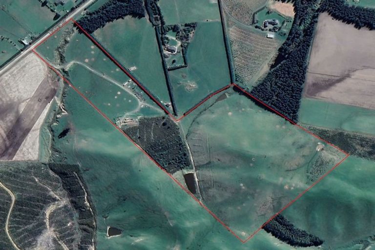 Photo of property in 103p Dalbeg Road, Balcairn, Amberley, 7482