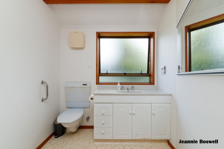 Photo of property in 43 Ihaka Street, Hokowhitu, Palmerston North, 4410