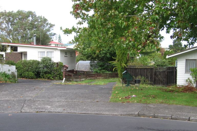 Photo of property in 31 Preston Avenue, Henderson, Auckland, 0610