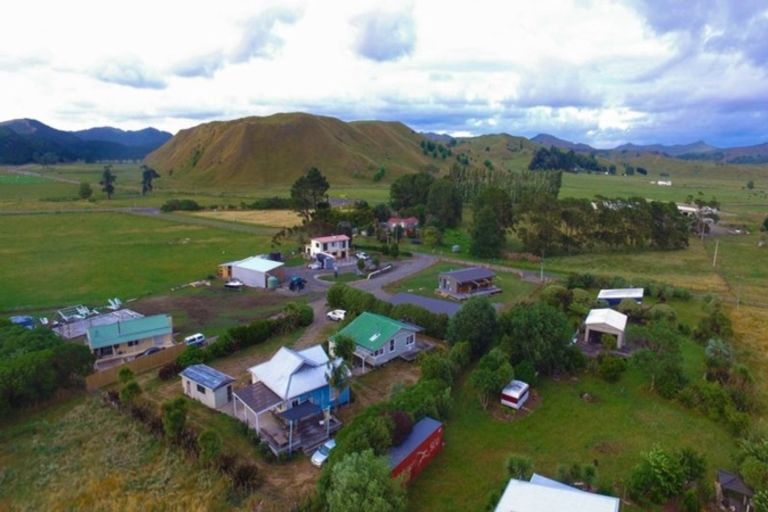 Photo of property in 22a Rangiuia Road, Tolaga Bay, 4077