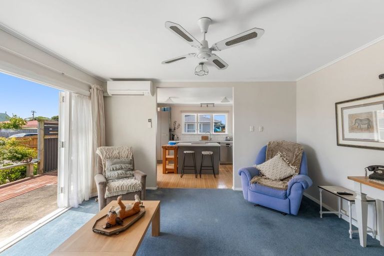 Photo of property in 6 Totara Street, Edgecumbe, 3120