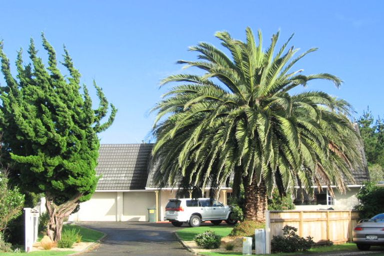 Photo of property in 25 Callender Terrace, Paraparaumu Beach, Paraparaumu, 5032