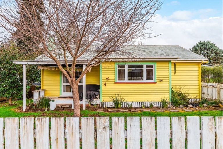 Photo of property in 43 Ngatai Street, Taumarunui, 3920