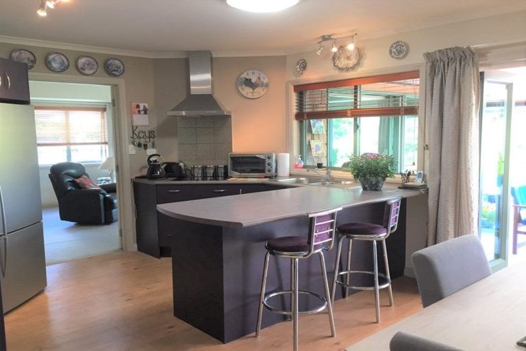 Photo of property in 6 Nautical Drive, Haruru, 0204