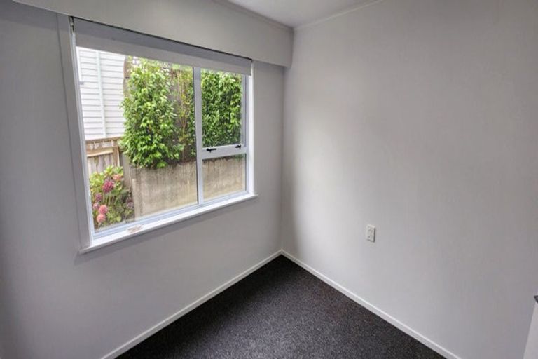 Photo of property in 21 Whakawhiti Street, Marfell, New Plymouth, 4310