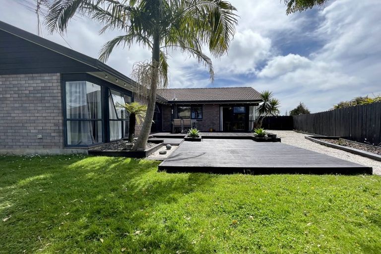 Photo of property in 22 Davington Way, Burswood, Auckland, 2013