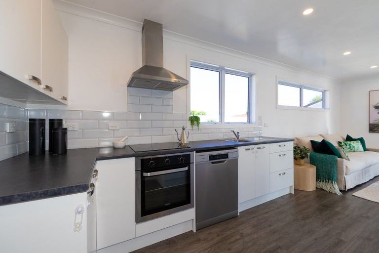 Photo of property in 39 Lipscombe Crescent, Havelock North, 4130