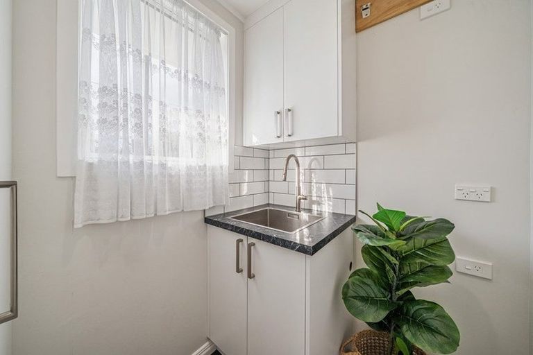 Photo of property in 122c Martin Street, Wallaceville, Upper Hutt, 5018