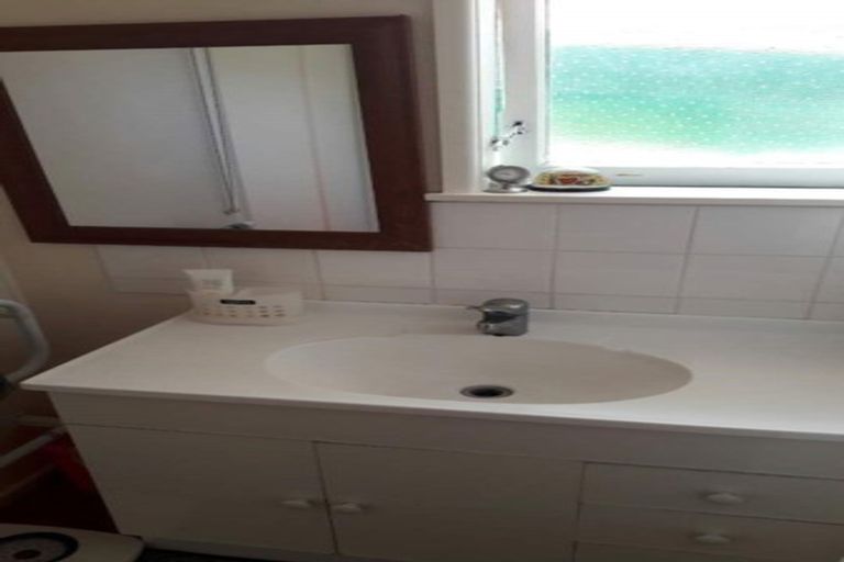 Photo of property in 5 Wycherley Drive, Bucklands Beach, Auckland, 2014