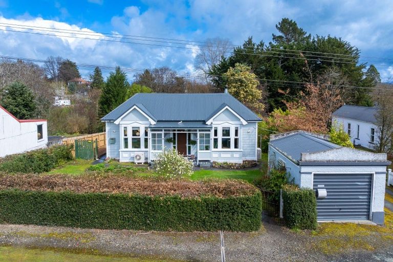 Photo of property in 26 Peel Street, Lawrence, 9532