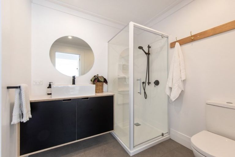 Photo of property in 1 Queen Street, Riverhead, 0820